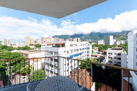 Apartamento à venda com 74m², 2 quartos e 1 vagaVaranda Quarto 1