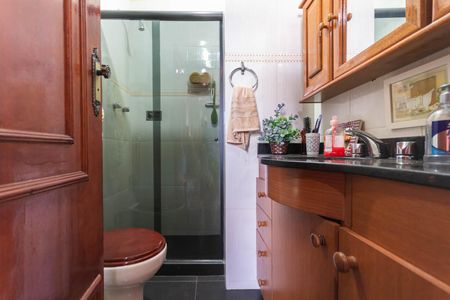 Apartamento à venda com 74m², 2 quartos e 1 vagaBanheiro