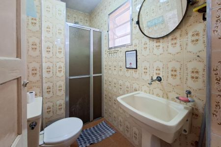 Banheiro  de kitnet/studio para alugar com 0 quarto, 30m² em Vila Balnearia, Praia Grande