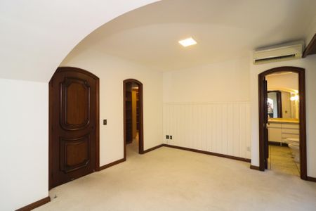 Apartamento para alugar com 565m², 3 quartos e 4 vagas Apartamento para alugar com 565m², 3 quartos e 4 vagasQuarto Suíte