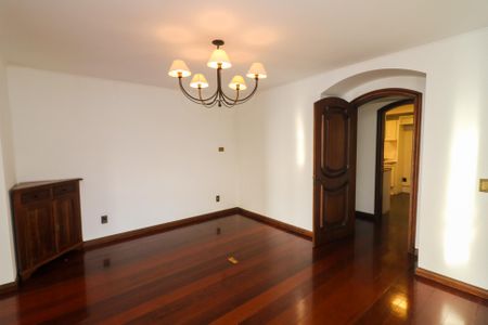 Apartamento para alugar com 565m², 3 quartos e 4 vagas Apartamento para alugar com 565m², 3 quartos e 4 vagasSala de Jantar