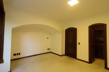 Apartamento para alugar com 565m², 3 quartos e 4 vagas Apartamento para alugar com 565m², 3 quartos e 4 vagasQuarto Suíte