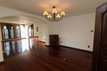 Apartamento para alugar com 565m², 3 quartos e 4 vagas Apartamento para alugar com 565m², 3 quartos e 4 vagasSala de Jantar