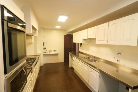 Apartamento para alugar com 565m², 3 quartos e 4 vagas Apartamento para alugar com 565m², 3 quartos e 4 vagasCozinha