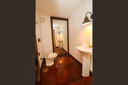 Apartamento para alugar com 565m², 3 quartos e 4 vagas Apartamento para alugar com 565m², 3 quartos e 4 vagasLavabo