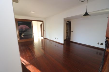 Apartamento para alugar com 565m², 3 quartos e 4 vagas Apartamento para alugar com 565m², 3 quartos e 4 vagasSala de TV