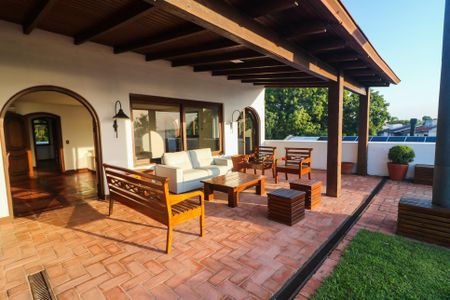 Apartamento para alugar com 565m², 3 quartos e 4 vagas Apartamento para alugar com 565m², 3 quartos e 4 vagasVaranda