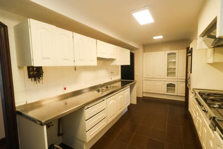 Apartamento para alugar com 565m², 3 quartos e 4 vagas Apartamento para alugar com 565m², 3 quartos e 4 vagasCozinha