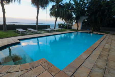 Apartamento para alugar com 565m², 3 quartos e 4 vagas Apartamento para alugar com 565m², 3 quartos e 4 vagasÁrea comum - Piscina