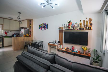 Casa para alugar com 72m², 2 quartos e 1 vagaSala