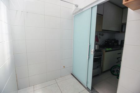 Casa para alugar com 72m², 2 quartos e 1 vagaÁrea de Serviço