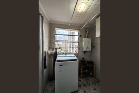 Apartamento à venda com 71m², 2 quartos e 1 vagaÁrea de Serviço