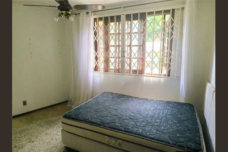 Quarto 2 de casa para alugar com 3 quartos, 109m² em Azenha, Porto Alegre