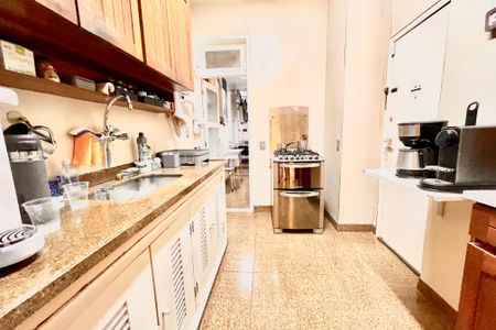 Apartamento à venda com 97m², 3 quartos e 1 vagaCOZINHA