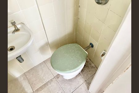 Apartamento à venda com 64m², 2 quartos e 1 vagaBanheiro de serviço