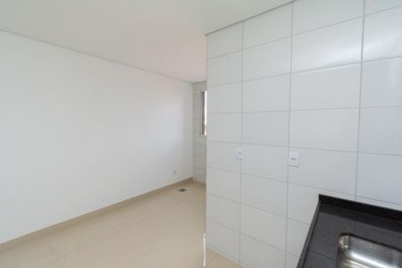 Apartamento à venda com 71m², 2 quartos e 1 vaga Apartamento à venda com 71m², 2 quartos e 1 vagaCozinha e Área de Serviço