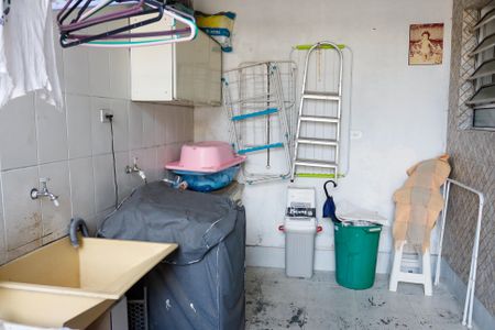 Casa à venda com 100m², 2 quartos e 3 vagasLavanderia