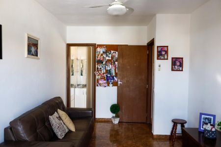 Casa à venda com 100m², 2 quartos e 3 vagassala