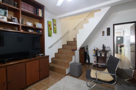 Casa para alugar com 135m², 3 quartos e 2 vagas Casa para alugar com 135m², 3 quartos e 2 vagasSala