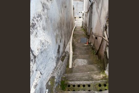 Casa para alugar com 50m², 1 quarto e sem vagaEscada