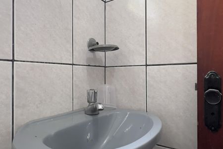 Casa à venda com 140m², 2 quartos e 1 vaga Casa à venda com 140m², 2 quartos e 1 vagaLavabo