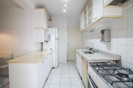 Apartamento para alugar com 101m², 3 quartos e 2 vagasCozinha