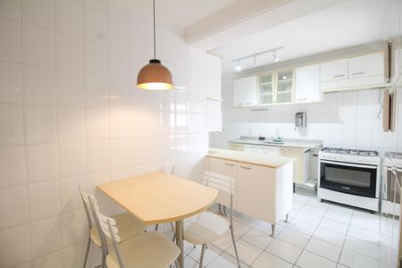 Apartamento para alugar com 101m², 3 quartos e 2 vagasCozinha