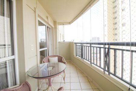 Apartamento para alugar com 101m², 3 quartos e 2 vagasSala - Varanda