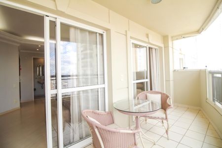 Apartamento para alugar com 101m², 3 quartos e 2 vagasSala - Varanda