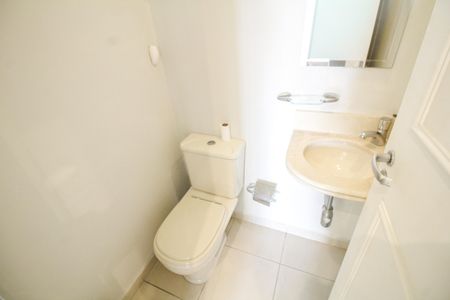 Apartamento para alugar com 101m², 3 quartos e 2 vagasBanheiro 3 - Lavabo