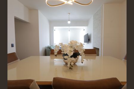 Apartamento à venda com 75m², 2 quartos e 1 vagaSala de Jantar