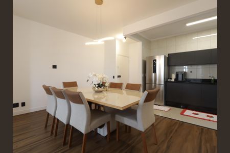 Apartamento à venda com 75m², 2 quartos e 1 vagaSala de Jantar