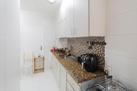 Apartamento à venda com 75m², 2 quartos e 1 vagaCozinha e Área de Serviço