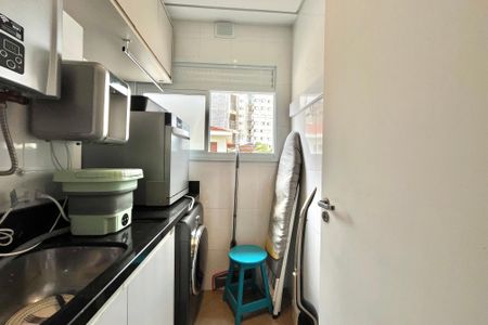 Apartamento à venda com 100m², 2 quartos e 1 vagaÁrea de Serviço