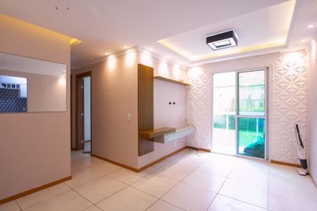 Sala de apartamento para alugar com 2 quartos, 55m² em Maria Paula, São Gonçalo