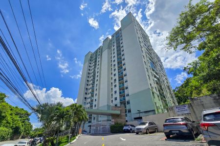 Apartamento para alugar com 55m², 2 quartos e 1 vagaFachada do condomínio