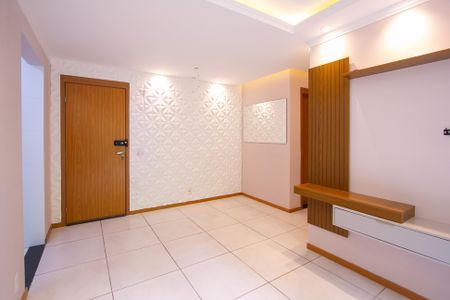 Sala de apartamento para alugar com 2 quartos, 55m² em Maria Paula, São Gonçalo