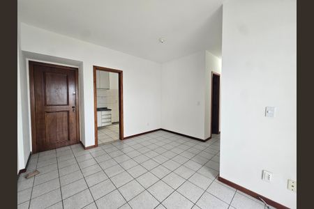 sala de apartamento para alugar com 3 quartos, 80m² em Stiep, Salvador