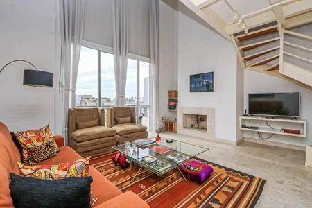 Sala  de apartamento para alugar com 1 quarto, 80m² em Moinhos de Vento, Porto Alegre