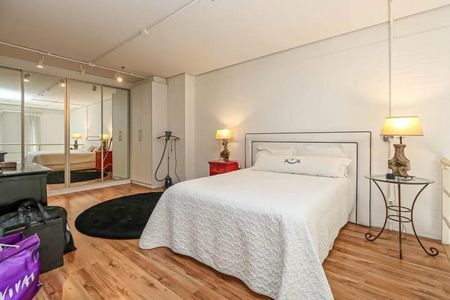 Quarto  de apartamento para alugar com 1 quarto, 80m² em Moinhos de Vento, Porto Alegre