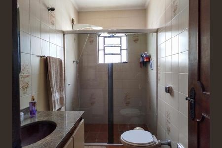 Banheiro 1- suíte 1 de casa à venda com 3 quartos, 170m² em Vila Gomes Cardim, São Paulo