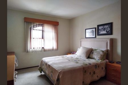 Casa à venda com 170m², 3 quartos e 2 vagas Casa à venda com 170m², 3 quartos e 2 vagasSuíte 1