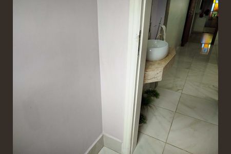 Casa à venda com 170m², 3 quartos e 2 vagas Casa à venda com 170m², 3 quartos e 2 vagasBanheiro 4 - Lavabo