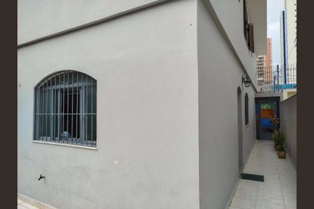 Casa à venda com 170m², 3 quartos e 2 vagas Casa à venda com 170m², 3 quartos e 2 vagasCorredor lateral