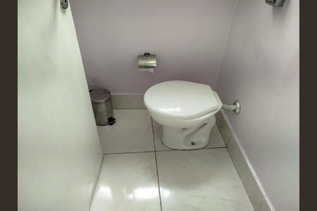 Casa à venda com 170m², 3 quartos e 2 vagas Casa à venda com 170m², 3 quartos e 2 vagasBanheiro 4 - Lavabo