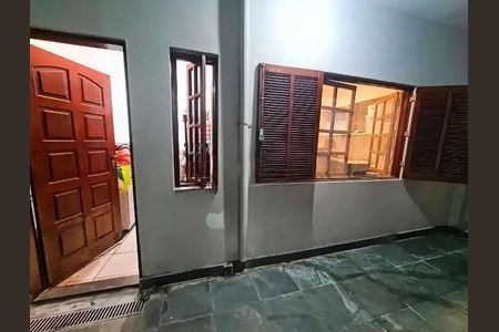 Casa à venda com 274m², 3 quartos e 2 vagas