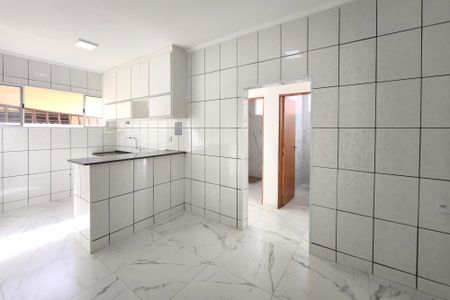 Casa à venda com 200m², 3 quartos e 3 vagas Casa à venda com 200m², 3 quartos e 3 vagasCopa