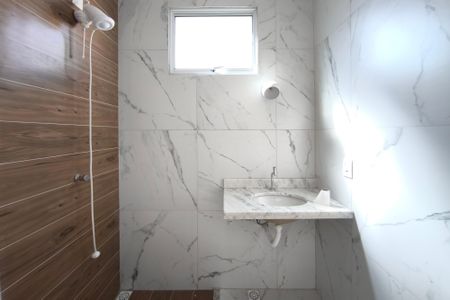 Casa à venda com 200m², 3 quartos e 3 vagas Casa à venda com 200m², 3 quartos e 3 vagasBanheiro