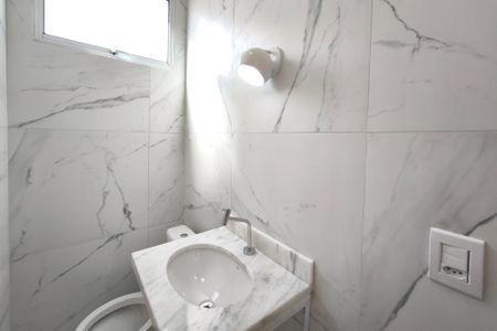 Casa à venda com 200m², 3 quartos e 3 vagas Casa à venda com 200m², 3 quartos e 3 vagasLavabo