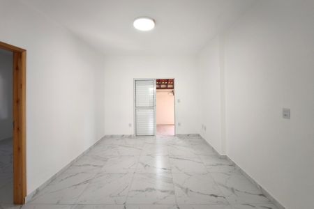 Casa à venda com 200m², 3 quartos e 3 vagas Casa à venda com 200m², 3 quartos e 3 vagasSala